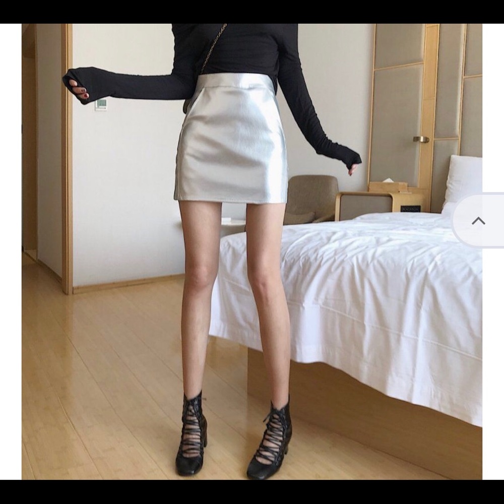 Skirt - Picture 2 of 3